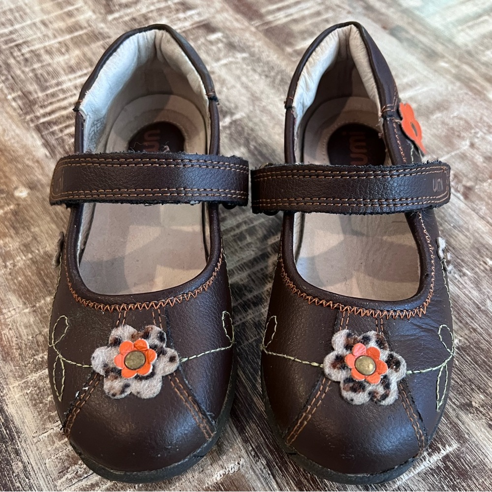 UMI girls Mary Jane’s size 13